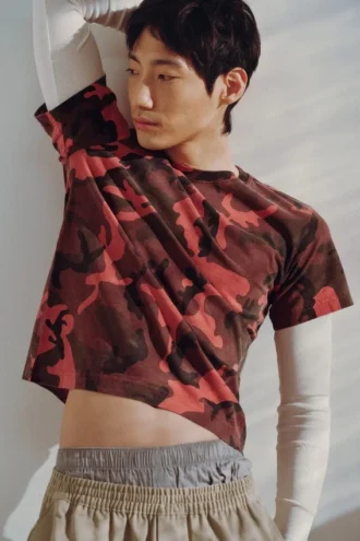 Camiseta encogida de doble capa – Camuflaje rojo