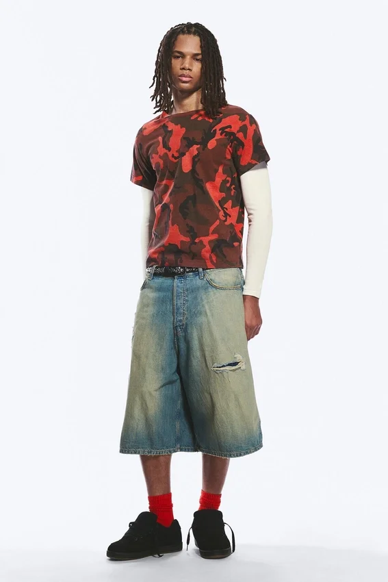 Camiseta encogida de doble capa – Camuflaje rojo Camiseta encogida de doble capa – Camuflaje rojo
