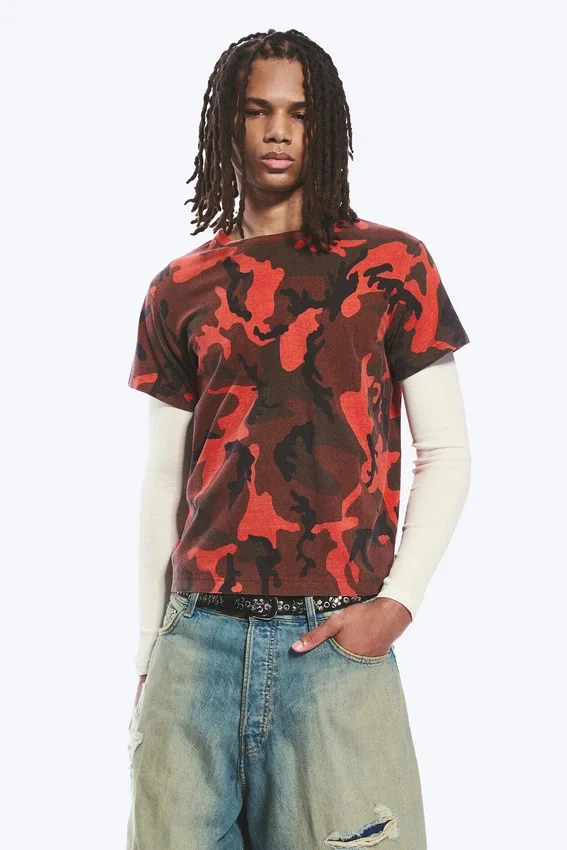 Camiseta encogida de doble capa – Camuflaje rojo Camiseta encogida de doble capa – Camuflaje rojo