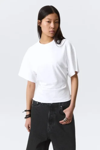 Camiseta entallada con drapeado – Blanca