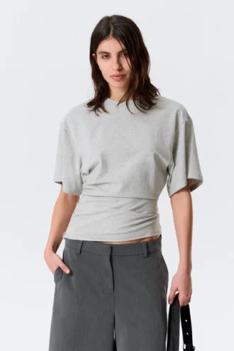 Camiseta entallada con drapeado – Gris jaspeado