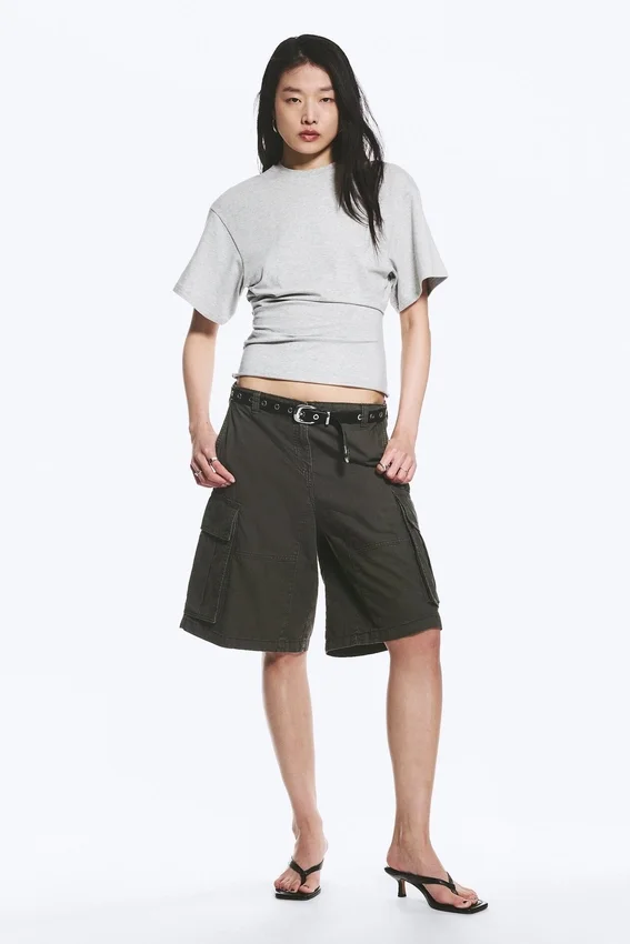 Camiseta entallada con drapeado – Gris jaspeado Camiseta entallada con drapeado – Gris jaspeado