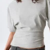 Camiseta entallada con drapeado – Gris jaspeado Camiseta entallada con drapeado – Gris jaspeado