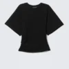 Camiseta entallada con drapeado – Negro Camiseta entallada con drapeado – Negro