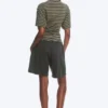 Camiseta entallada con drapeado – Rayas gris oscuro Camiseta entallada con drapeado – Rayas gris oscuro