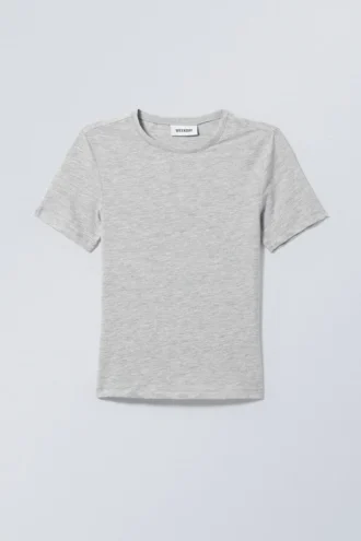 Camiseta entallada – Gris