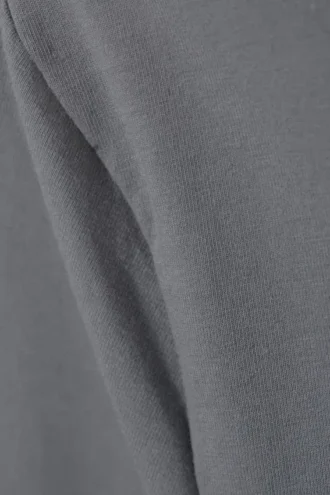 Camiseta entallada – Gris oscuro
