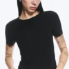 Camiseta entallada – Negro Camiseta entallada – Negro