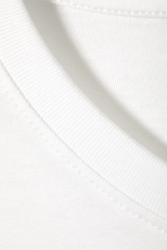 Camiseta Essence Standard – Blanco claro Camiseta Essence Standard – Blanco claro