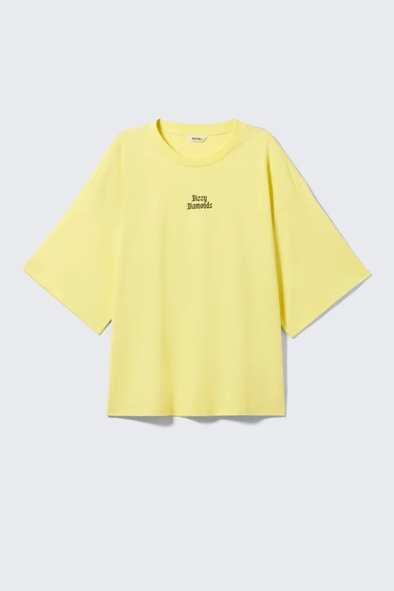 Camiseta estampada de corte recto – Amarillo claro – Dizzy Diamonds Camiseta estampada de corte recto – Amarillo claro – Dizzy Diamonds