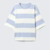 Camiseta estampada de corte recto – Rayas azul claro y blancas – 28 Camiseta estampada de corte recto – Rayas azul claro y blancas – 28