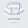 Camiseta estampada de corte recto – Rayas azul claro y blancas – 28 Camiseta estampada de corte recto – Rayas azul claro y blancas – 28