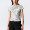 Camiseta estampada de corte recto y pantalones cortos – Blanca – Camuflaje Camiseta estampada de corte recto y pantalones cortos – Blanca – Camuflaje