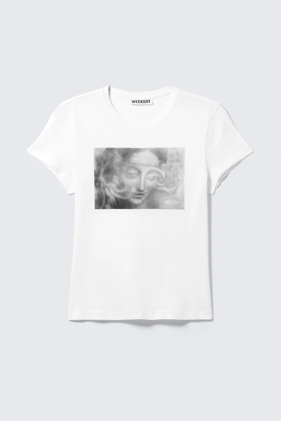 Camiseta estampada de corte recto y pantalones cortos – Blanca – Misty Face Camiseta estampada de corte recto y pantalones cortos – Blanca – Misty Face
