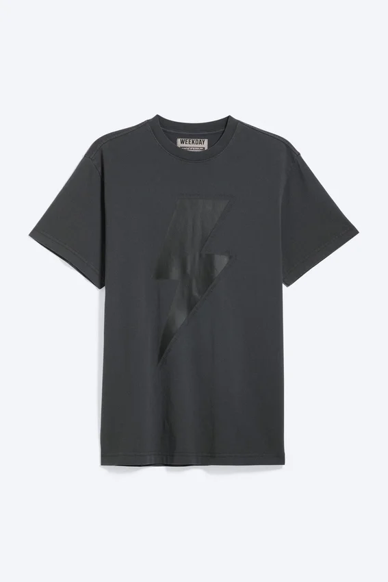 Camiseta estampada Mechatok – Gris oscuro Camiseta estampada Mechatok – Gris oscuro