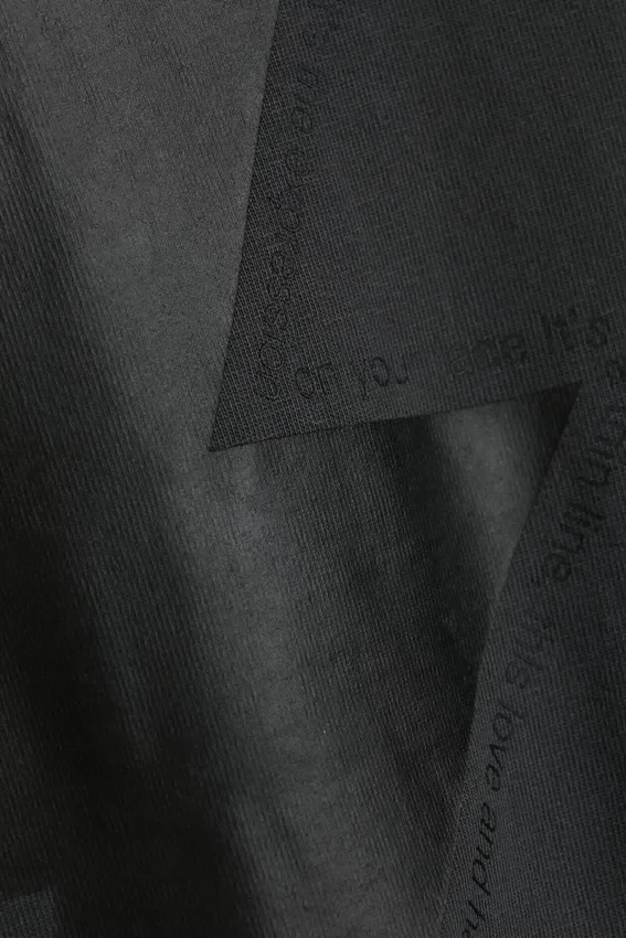 Camiseta estampada Mechatok – Gris oscuro Camiseta estampada Mechatok – Gris oscuro