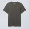 Camiseta estándar de peso medio – Gris oscuro Camiseta estándar de peso medio – Gris oscuro