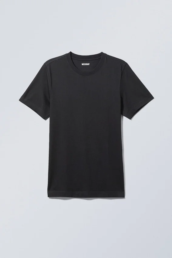 Camiseta estándar de peso medio – Negro Camiseta estándar de peso medio – Negro