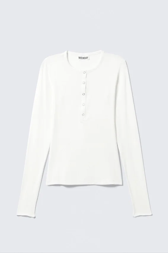 Camiseta Henley ajustada de manga larga – Blanca Camiseta Henley ajustada de manga larga – Blanca