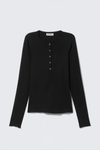 Camiseta Henley ajustada de manga larga – Negro