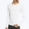 Camiseta Henley de manga larga – Blanco polvoriento Camiseta Henley de manga larga – Blanco polvoriento