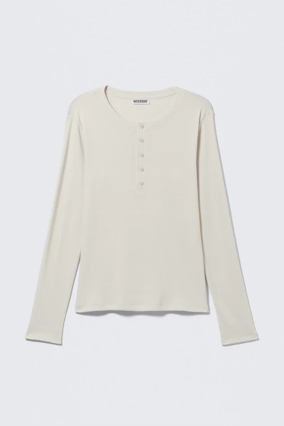 Camiseta Henley de manga larga – Blanco polvoriento Camiseta Henley de manga larga – Blanco polvoriento
