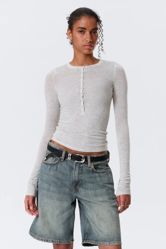 Camiseta Henley entallada de manga larga – Gris jaspeado Camiseta Henley entallada de manga larga – Gris jaspeado