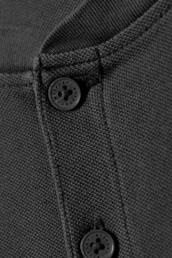 Camiseta Henley holgada de manga larga – Gris oscuro Camiseta Henley holgada de manga larga – Gris oscuro