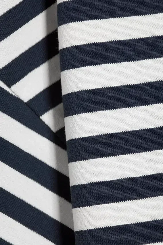 Camiseta holgada – Blanca – Rayas azul marino Camiseta holgada – Blanca – Rayas azul marino