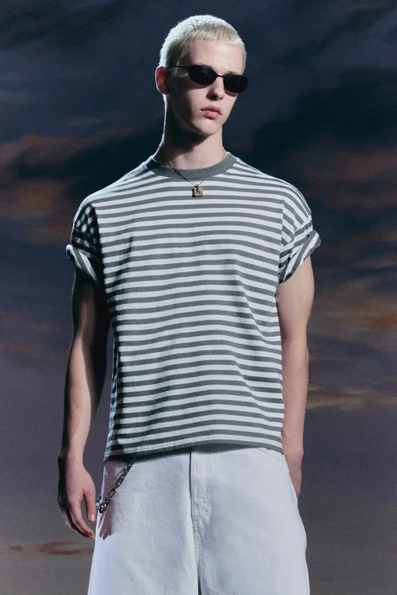 Camiseta holgada – Blanca – Rayas caqui Camiseta holgada – Blanca – Rayas caqui