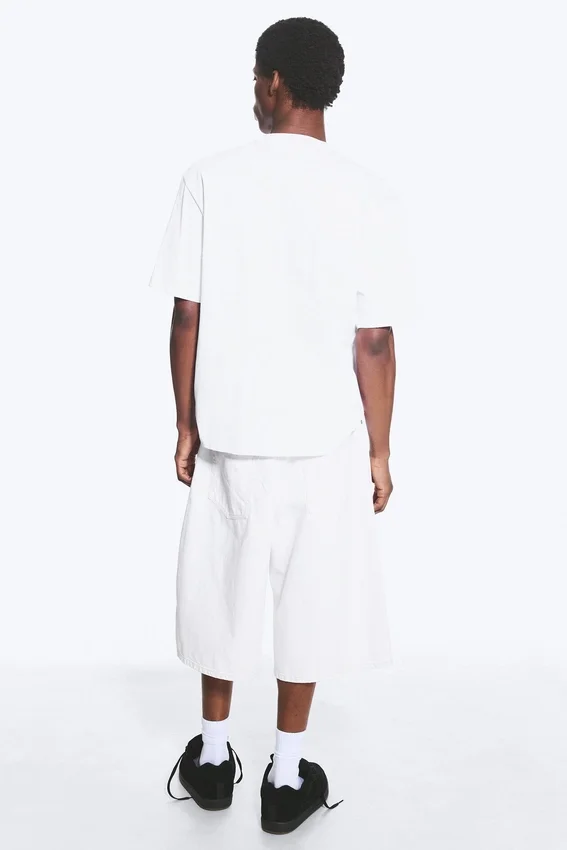 Camiseta holgada con estampados – Blanca – Tomorrow is Today Camiseta holgada con estampados – Blanca – Tomorrow is Today