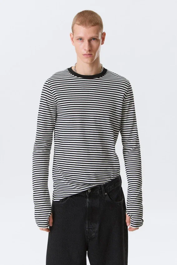 Camiseta holgada de algodón de manga larga – Rayas blancas y negras Camiseta holgada de algodón de manga larga – Rayas blancas y negras