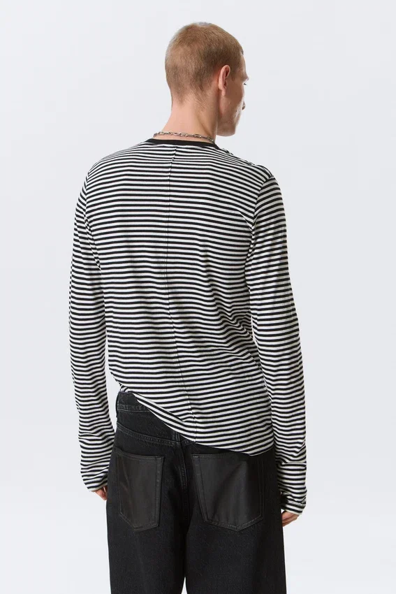 Camiseta holgada de algodón de manga larga – Rayas blancas y negras Camiseta holgada de algodón de manga larga – Rayas blancas y negras