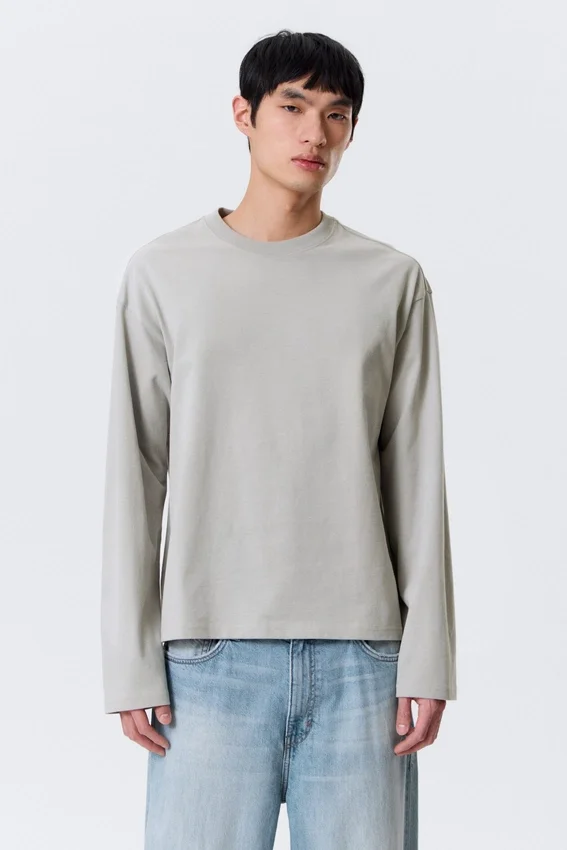 Camiseta holgada de manga larga – Beige claro Camiseta holgada de manga larga – Beige claro