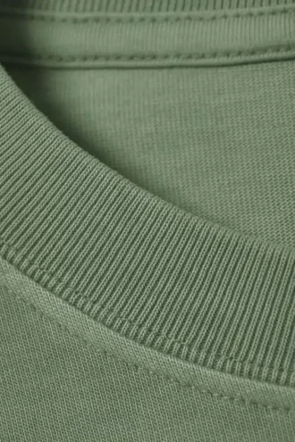 Camiseta holgada de manga larga – Blanca – Rayas verdes