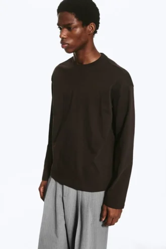 Camiseta holgada de manga larga – Marrón oscuro Camiseta holgada de manga larga – Marrón oscuro