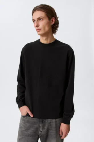 Camiseta holgada de manga larga – Negro Camiseta holgada de manga larga – Negro