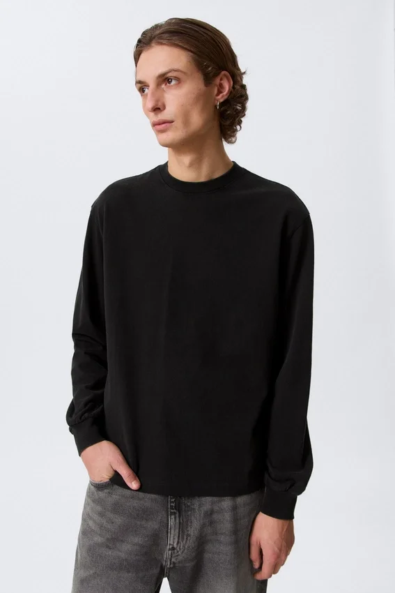 Camiseta holgada de manga larga – Negro Camiseta holgada de manga larga – Negro