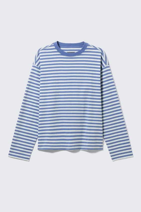 Camiseta holgada de manga larga – Rayas azules y blancas Camiseta holgada de manga larga – Rayas azules y blancas