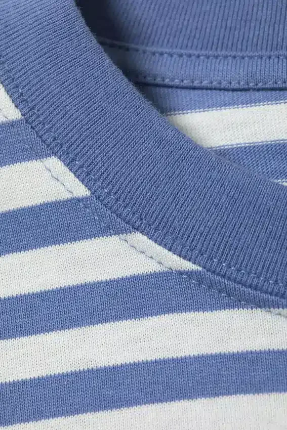 Camiseta holgada de manga larga – Rayas azules y blancas Camiseta holgada de manga larga – Rayas azules y blancas