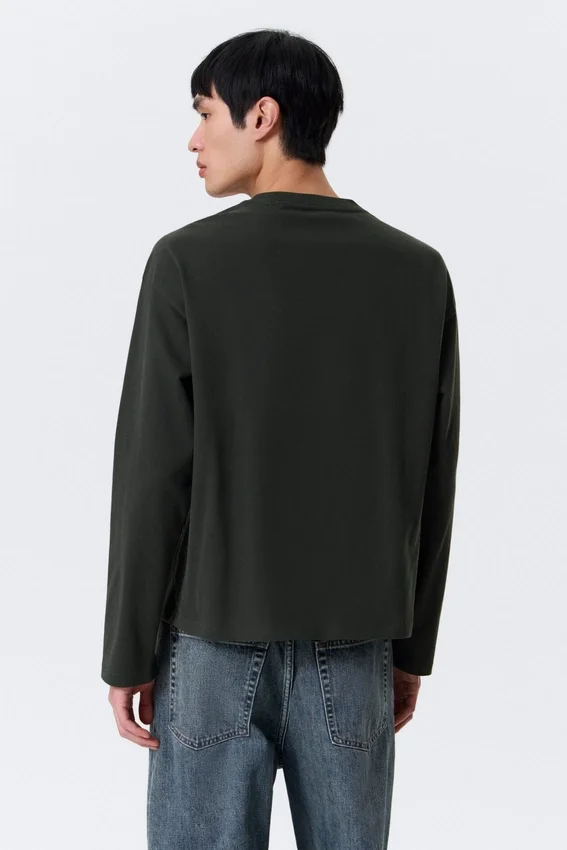 Camiseta holgada de manga larga – Verde oscuro Camiseta holgada de manga larga – Verde oscuro