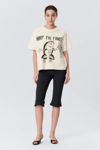 Camiseta holgada estampada – Blanco roto – What the Frog?