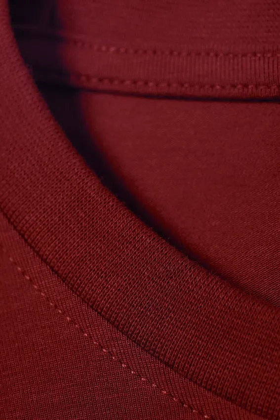 Camiseta holgada perfecta – Rojo oscuro Camiseta holgada perfecta – Rojo oscuro