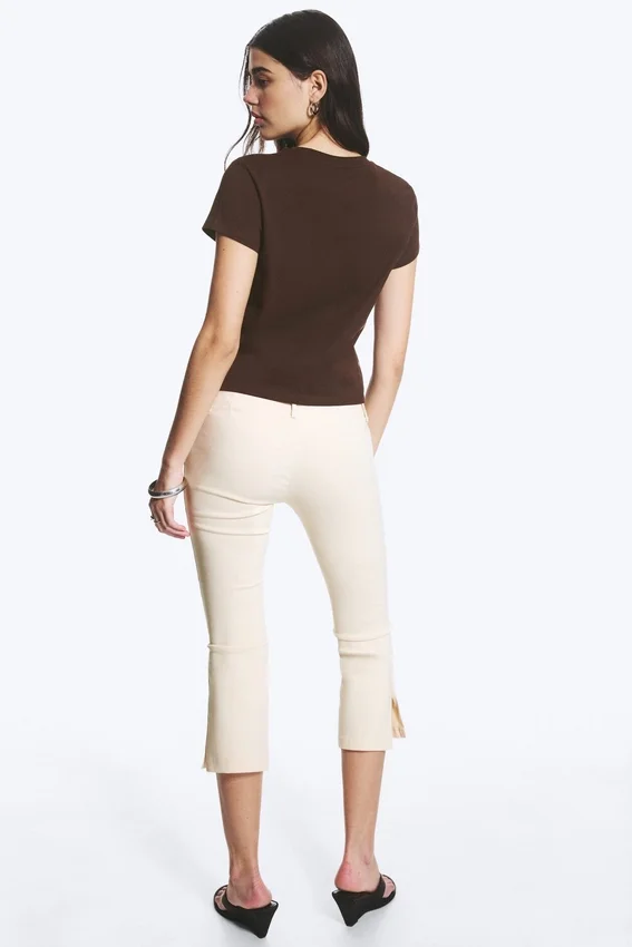 Camiseta mini de corte regular – Marrón Camiseta mini de corte regular – Marrón