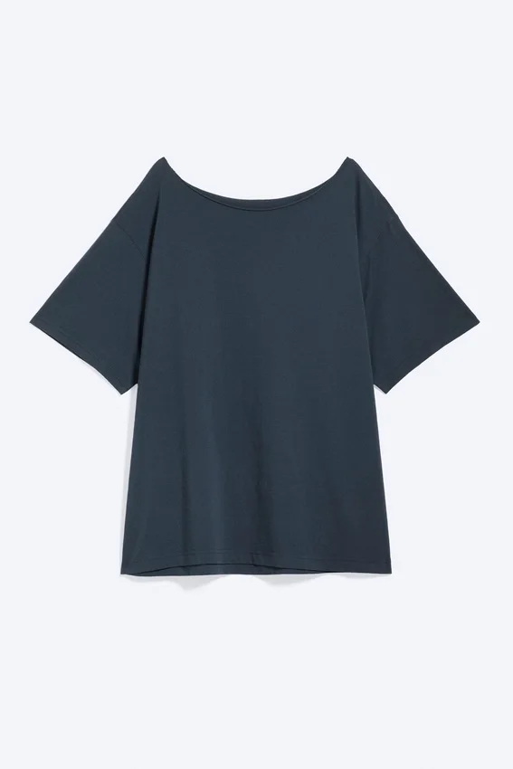 Camiseta oversize con cuello barco – Azul oscuro Camiseta oversize con cuello barco – Azul oscuro