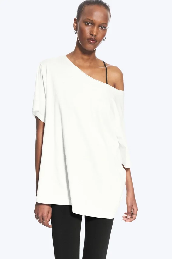 Camiseta oversize con cuello barco – Blanco roto Camiseta oversize con cuello barco – Blanco roto