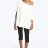 Camiseta oversize con cuello barco – Blanco roto Camiseta oversize con cuello barco – Blanco roto