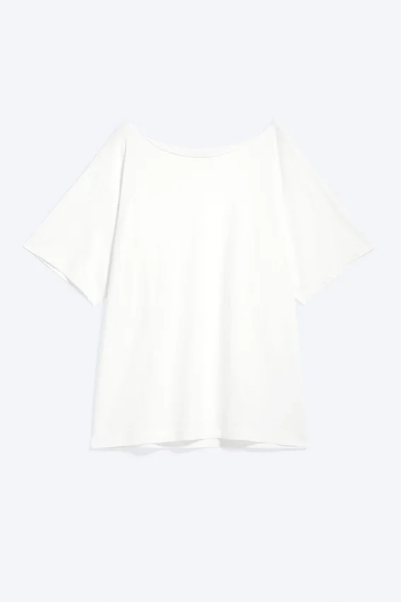 Camiseta oversize con cuello barco – Blanco roto Camiseta oversize con cuello barco – Blanco roto