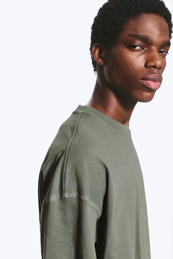Camiseta oversize de corte cuadrado – Verde caqui claro apagado Camiseta oversize de corte cuadrado – Verde caqui claro apagado