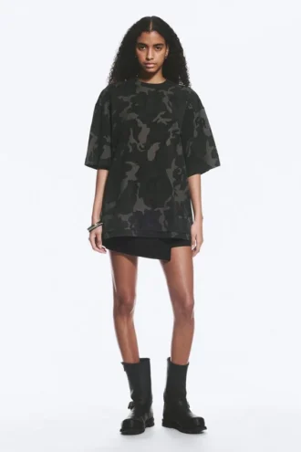 Camiseta oversize de manga corta estampada – Verde caqui – Camuflaje